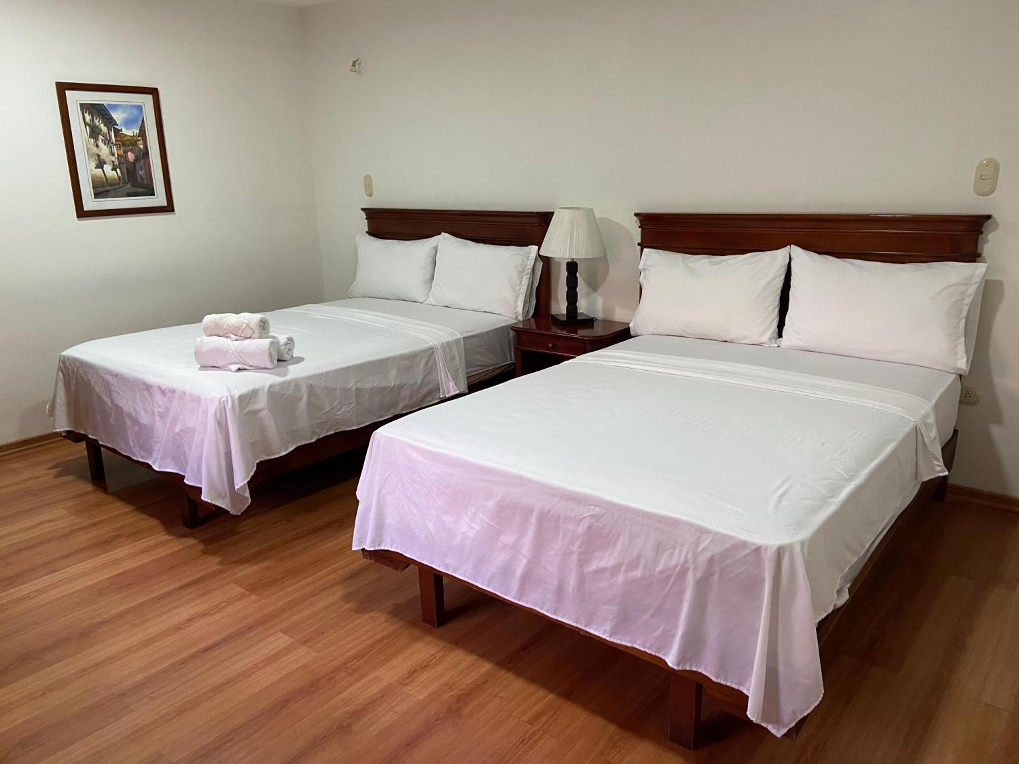 Hotel Coronel Cuenca Exterior photo