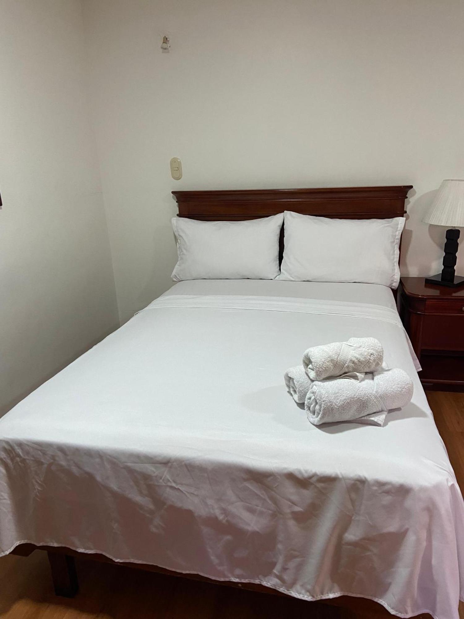 Hotel Coronel Cuenca Exterior photo