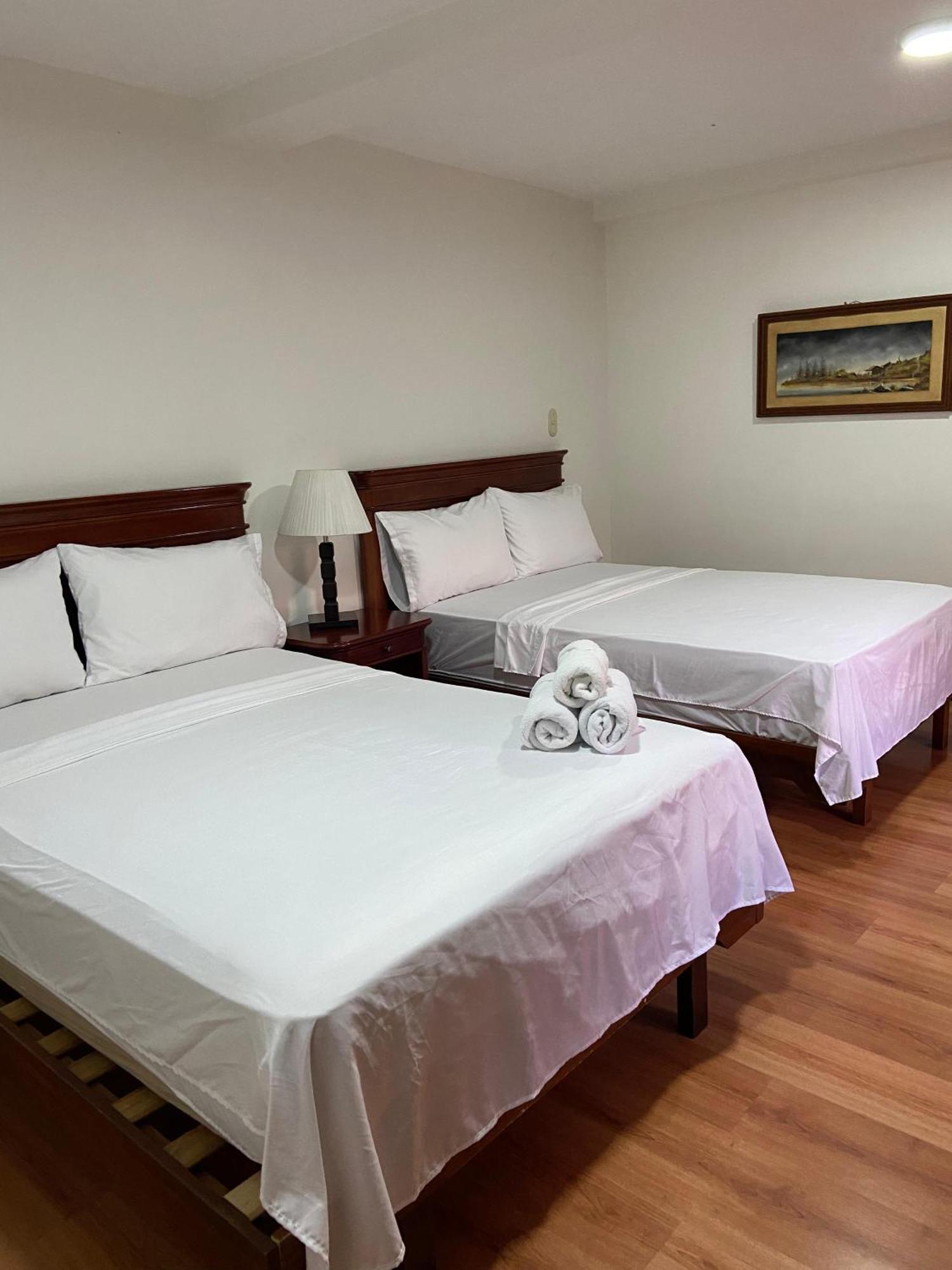 Hotel Coronel Cuenca Exterior photo